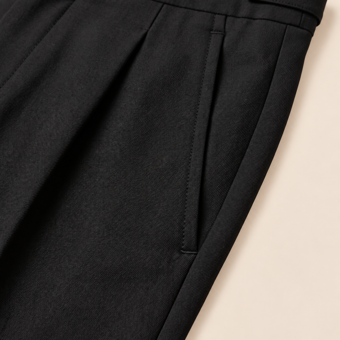 Men's Pleated Tailored Trousers with Turn-Ups